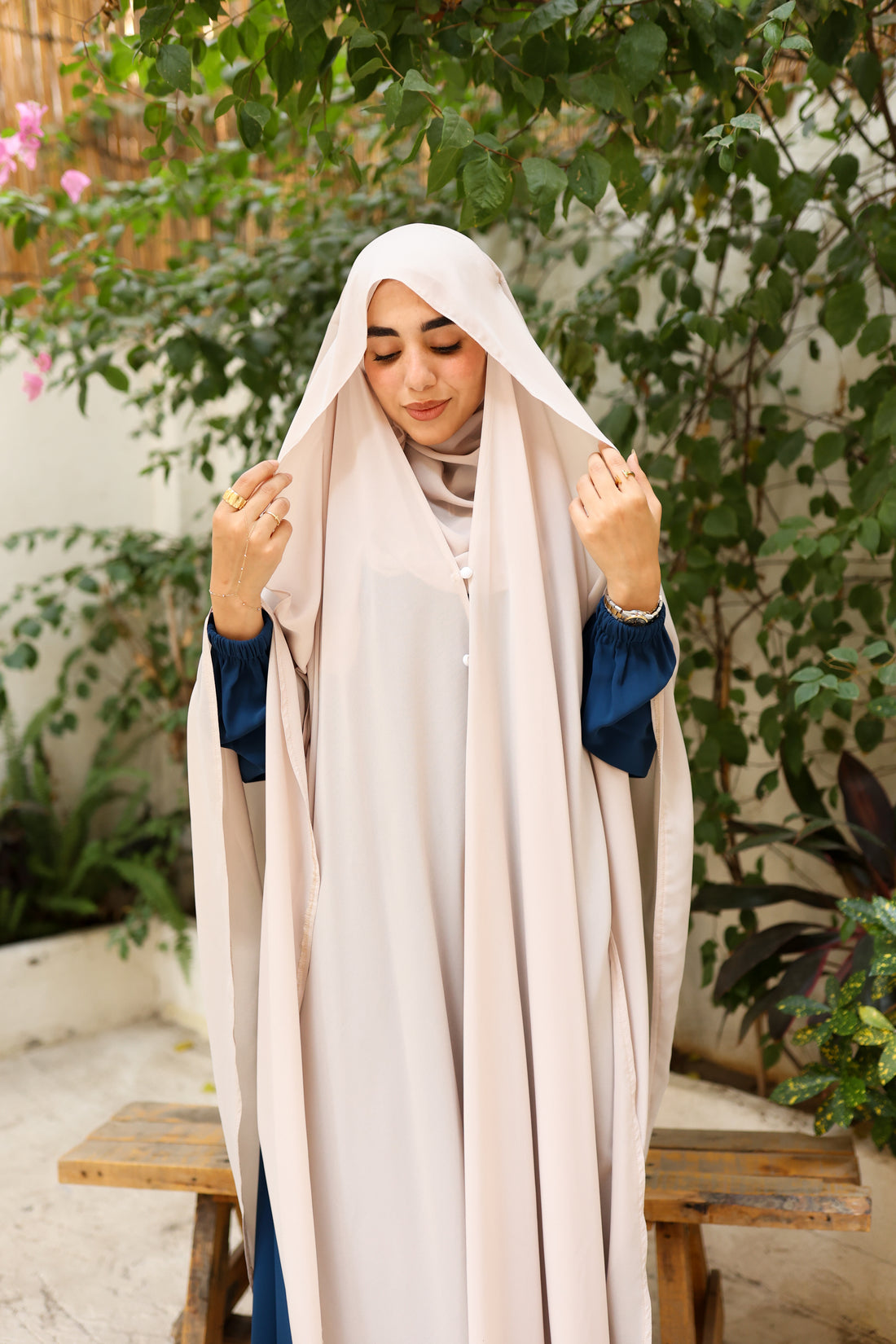 وشاح الغشوة (بيج)