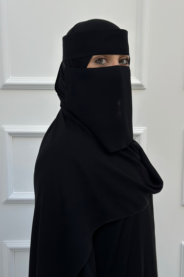 نقاب بدون اسم (جبهة)